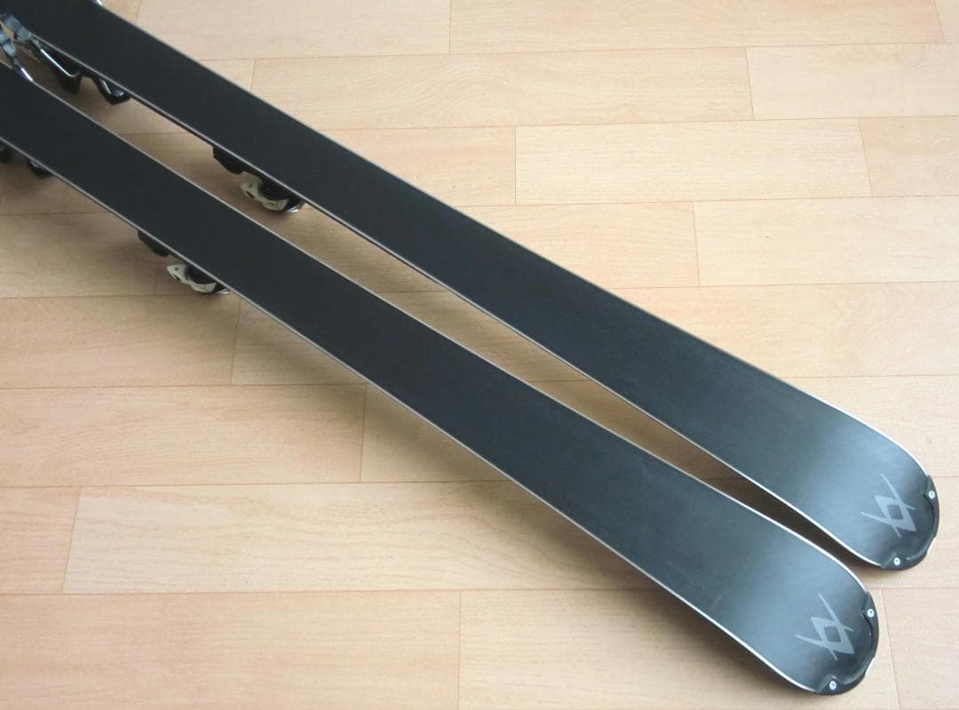 ■■送料無料■VOLKL■PLATINUM TRS■166cm■調整ビン付■■ ■■送料無料■VOLKL■PLATINUM TRS■166cm■調整ビン付■■