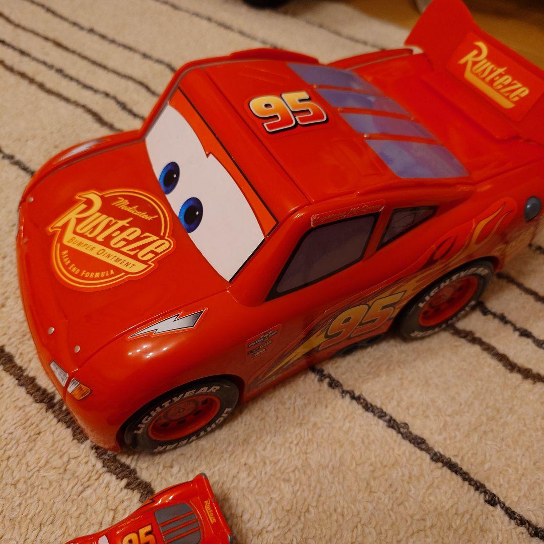 カーズ トミカ ミニカー9台+トレーラー2台+トルネードシューター セット カーズ トミカ ミニカー9台+トレーラー2台+トルネードシューター セット