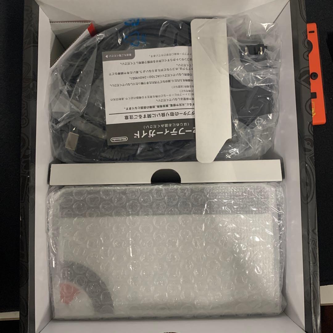 Nintendo Switch 有機EL スカーレット・バイオレットエディション