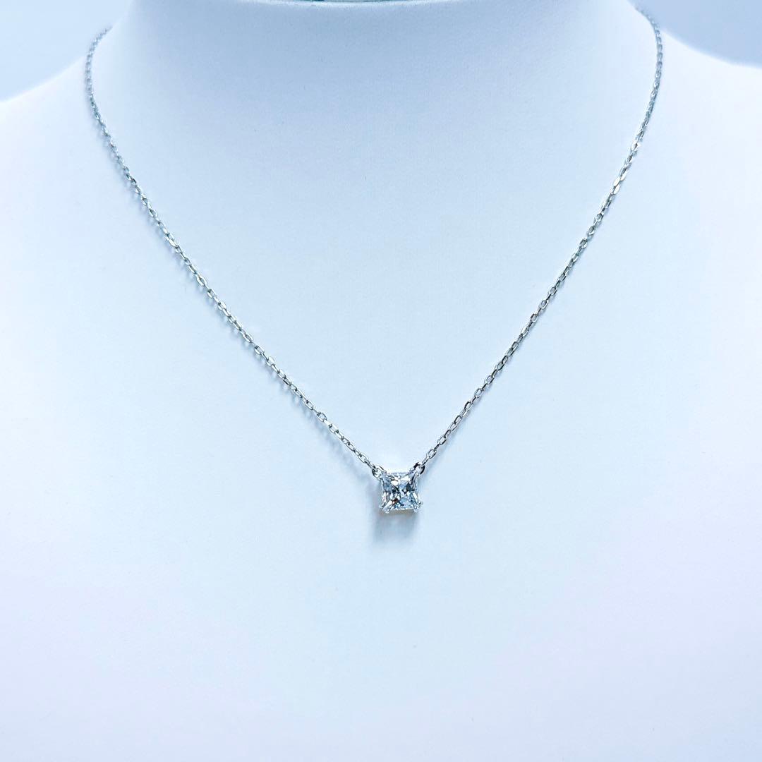 美品✨スワロフスキー ネックレス 一粒 スクエア クリスタル シルバー 美品✨スワロフスキー ネックレス 一粒 スクエア クリスタル シルバー