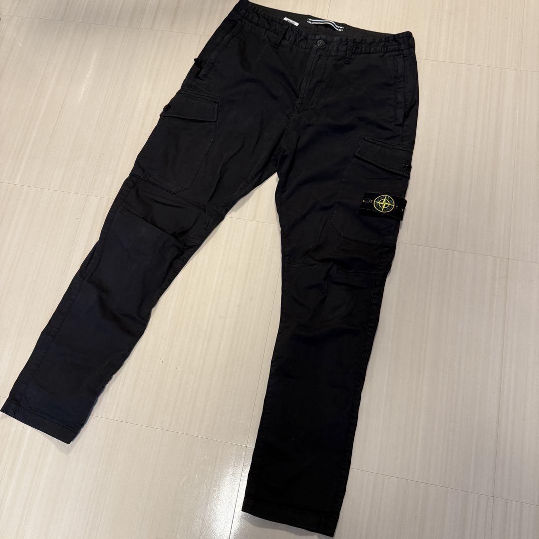 STONE ISLAND ブラックカーゴパンツパンツ