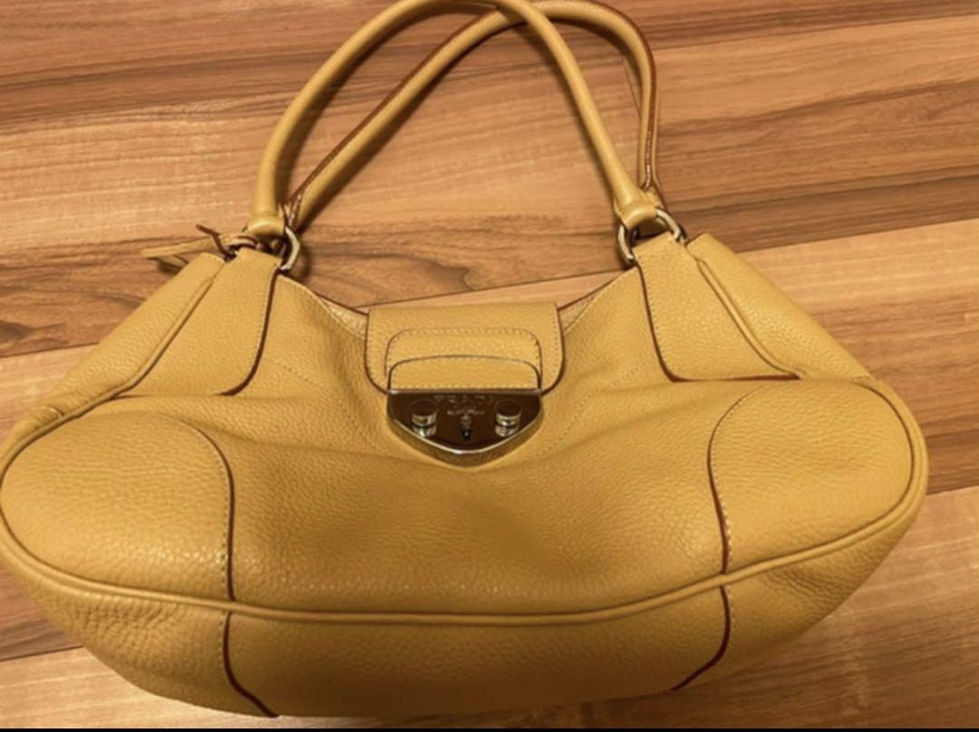 PRADA ハンドバッグ ベージュ レザー