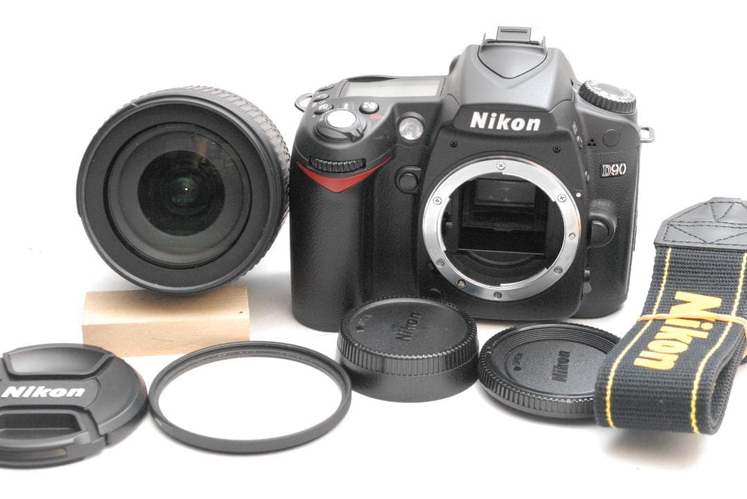 Nikon D90 DX VR AFS NIKKOR 18-105mmED