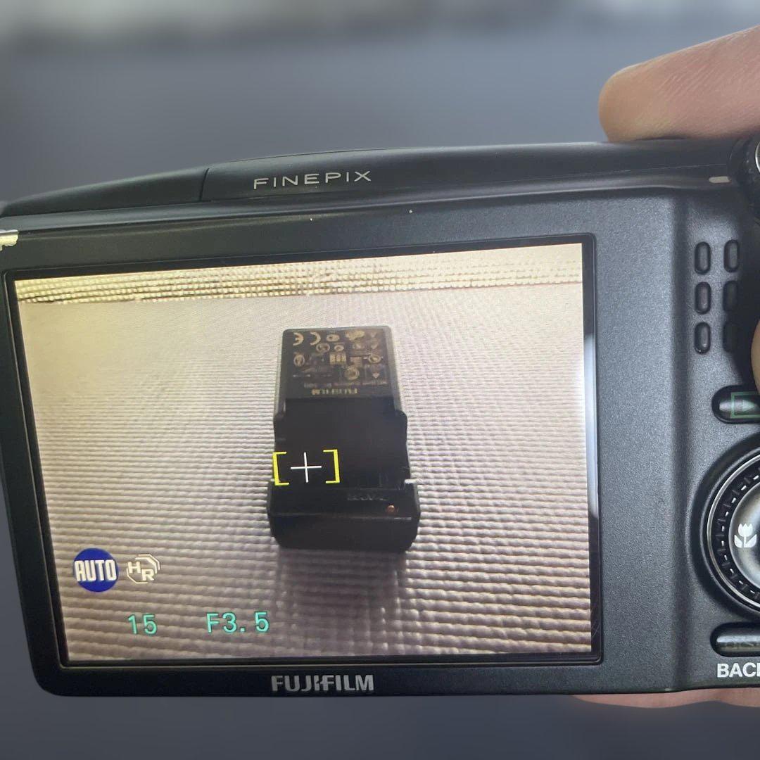 FUJIFILM 富士フイルム FinePix F1000EXR