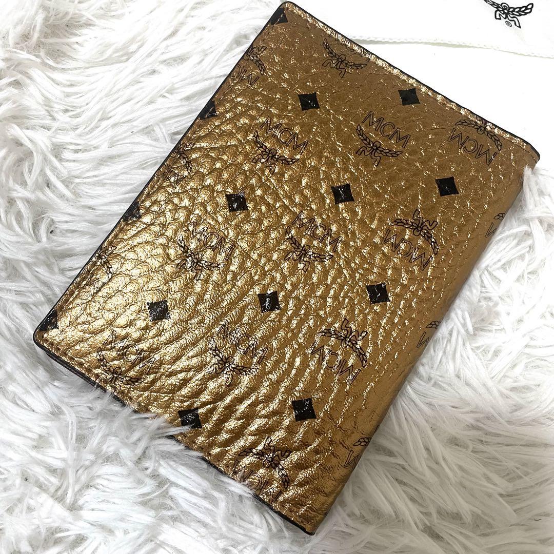 極美品　MCM エムシーエム　パスポートケース　ゴールド　金具　ブラウン　箱付き