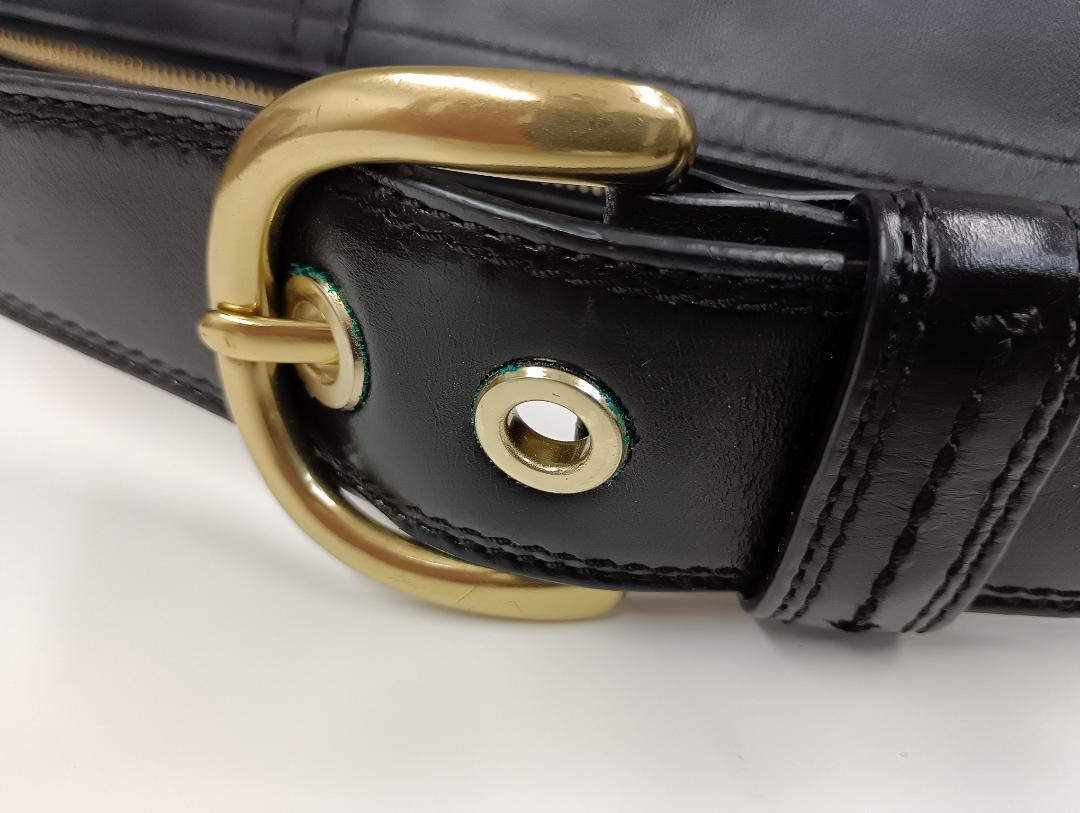 COACH コーチ ショルダーバッグ レザーブラック ハーフムーン