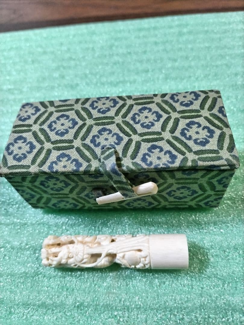 象牙調印材 龍の細密彫刻入り 印象未刻品 φ13mm 長さ60mm 12.5g