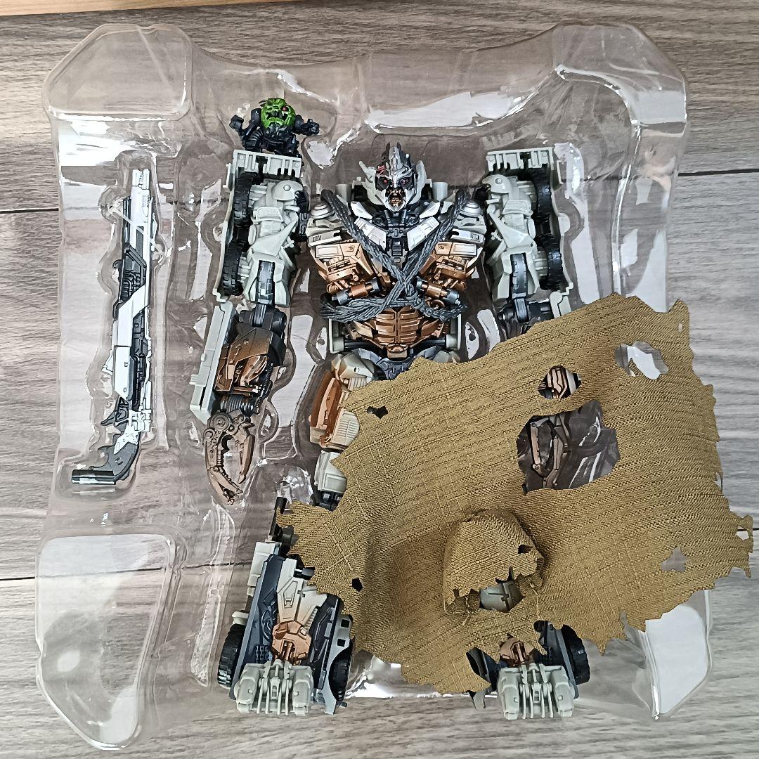 な*ん様 トランスフォーマー メガトロン