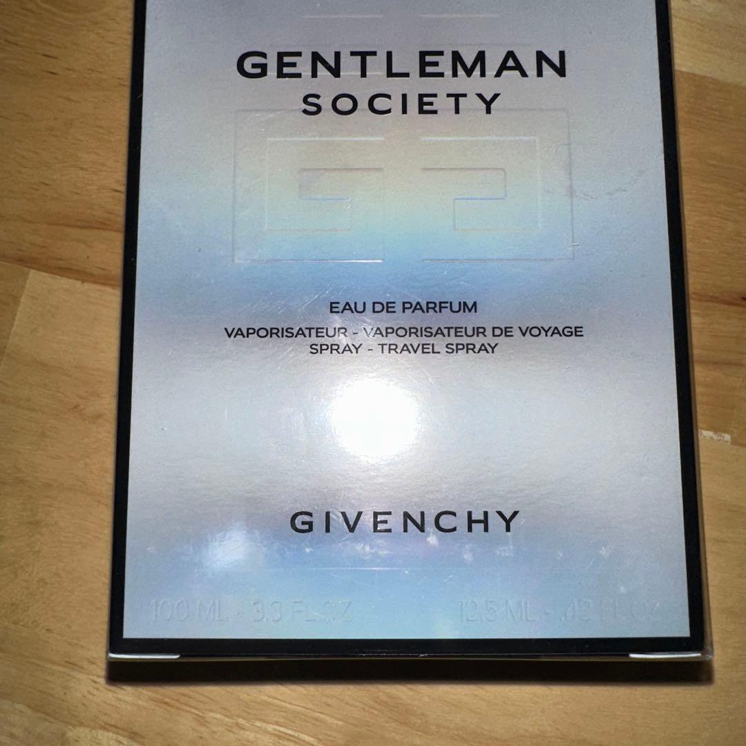 正規品 ジバンシー ジェントルマン ソサイエティ EDP100mlと12.5ml 正規品 ジバンシー ジェントルマン ソサイエティ EDP100mlと12.5ml