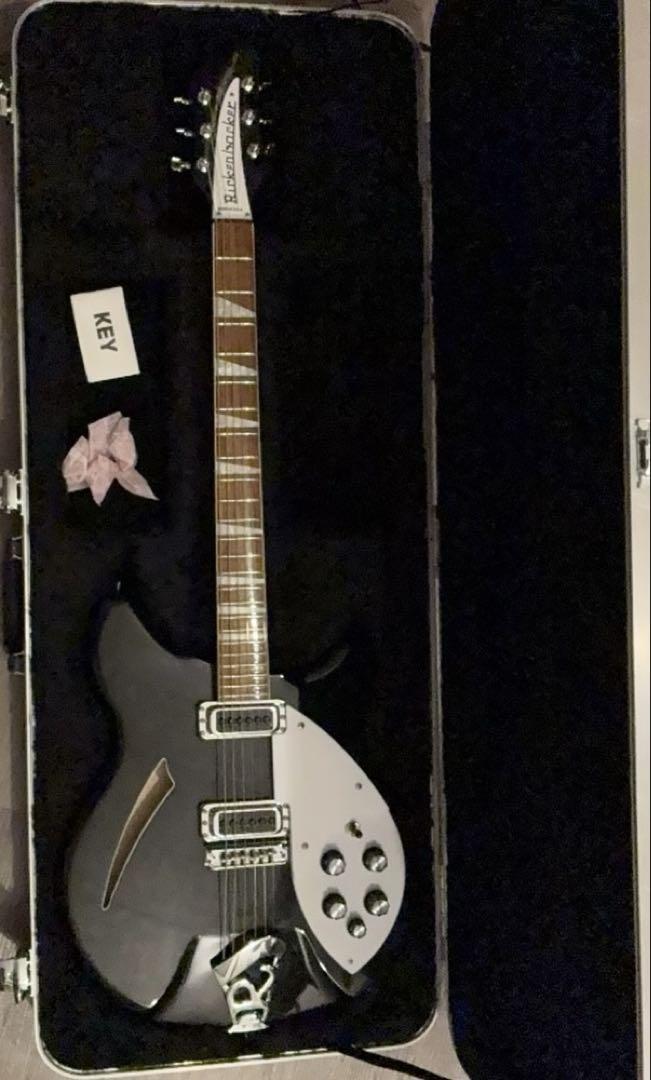 Rickenbacker 360 jetglo