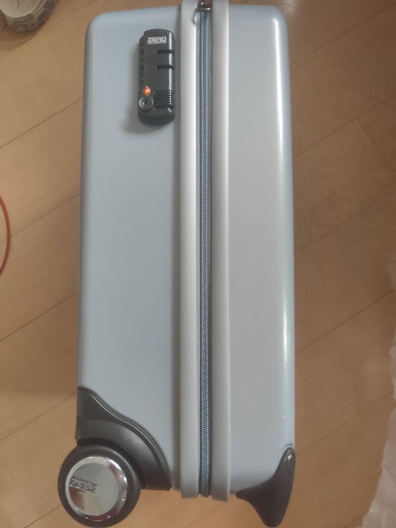 ゼロハリバートン キャリーケース 機内持ち込みサイズ