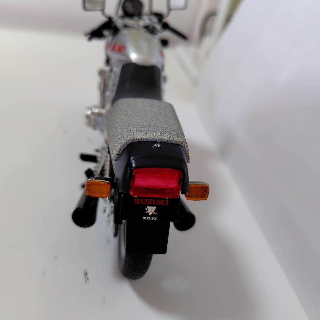 SUZUKI GSX1100S 刀 ブライトシルバーメタリック 1/12