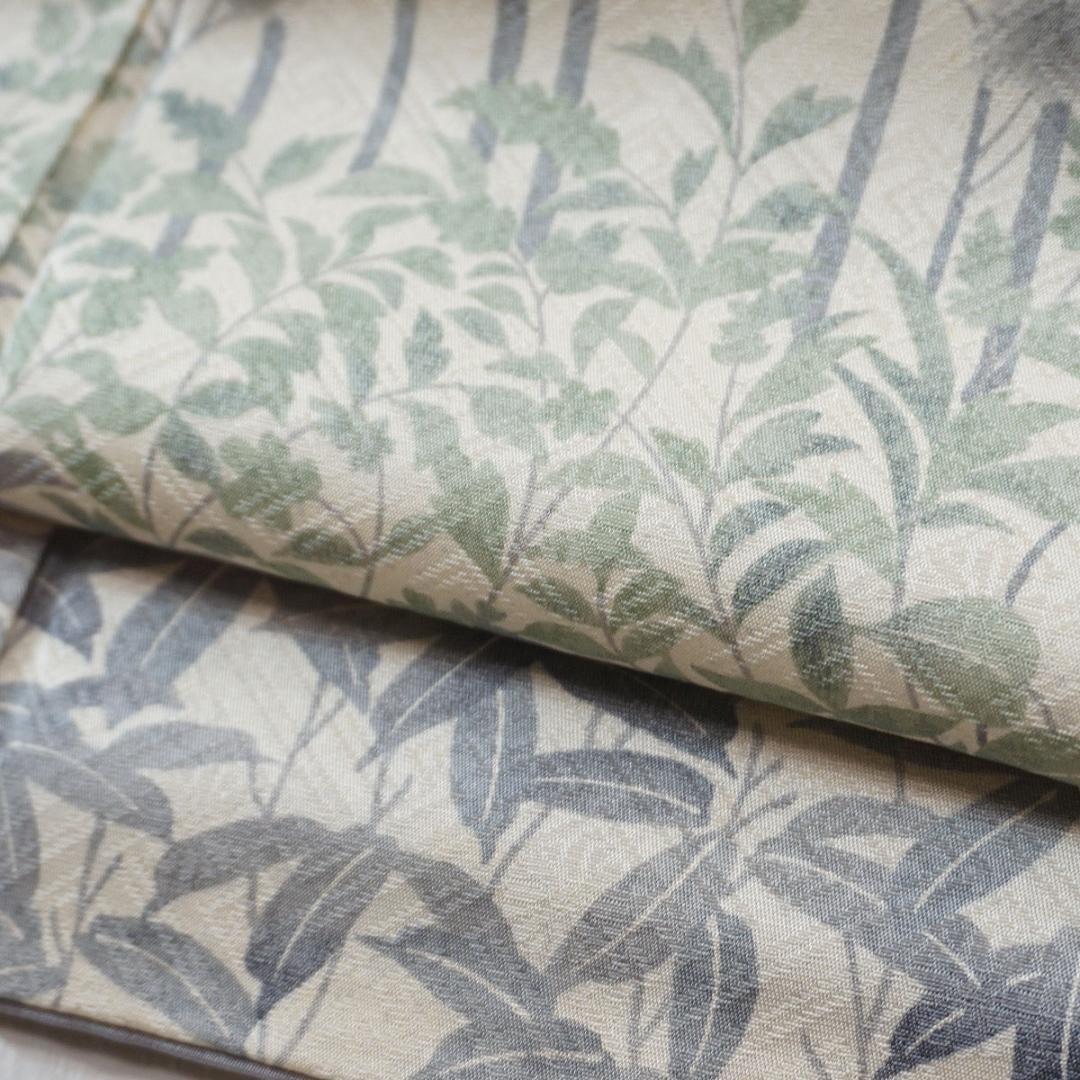 未使用　白灰色　樹木文様　正絹訪問着　155cm　a398