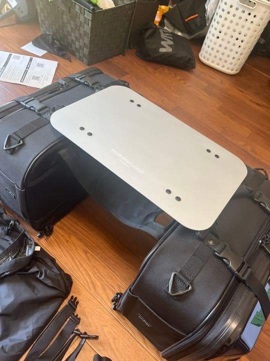 99%OFF!】 値下げ ツアーシェルケース2 テーブルもセットで ienomat.com.br