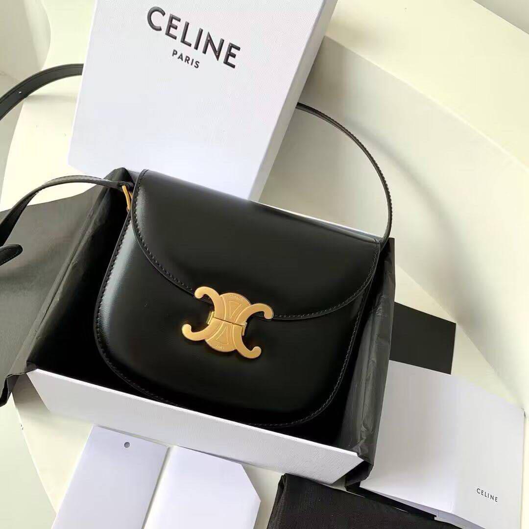【CELINE】円安こそアウトレットで！ショルダーバッグ CELINE】円安こそアウトレット！タブー ショルダー SAFARI