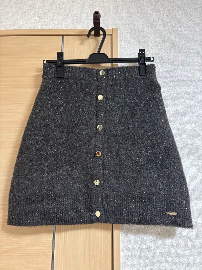 即完エメイン 2WAYスパンコールスカート&ビスチェ チャコール - メルカリ