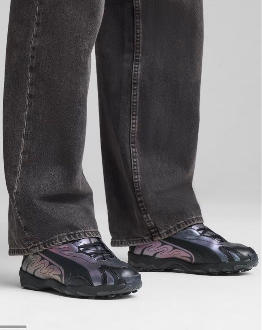 ユニセックス インへイル カラー シフティング スニーカー