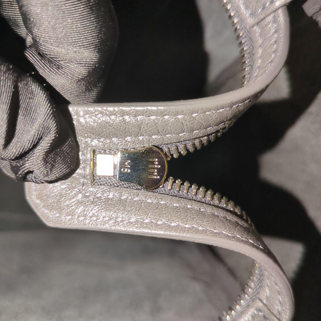 現行 HIROFU ヒロフ トートバッグ フィオーレ レザー グレー A4