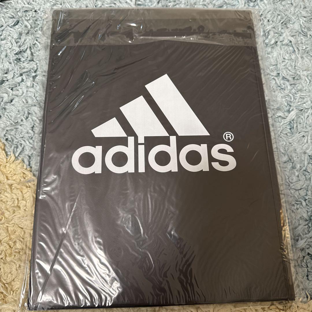 【新品未使用】adidas アディダス 非売品 バインダー