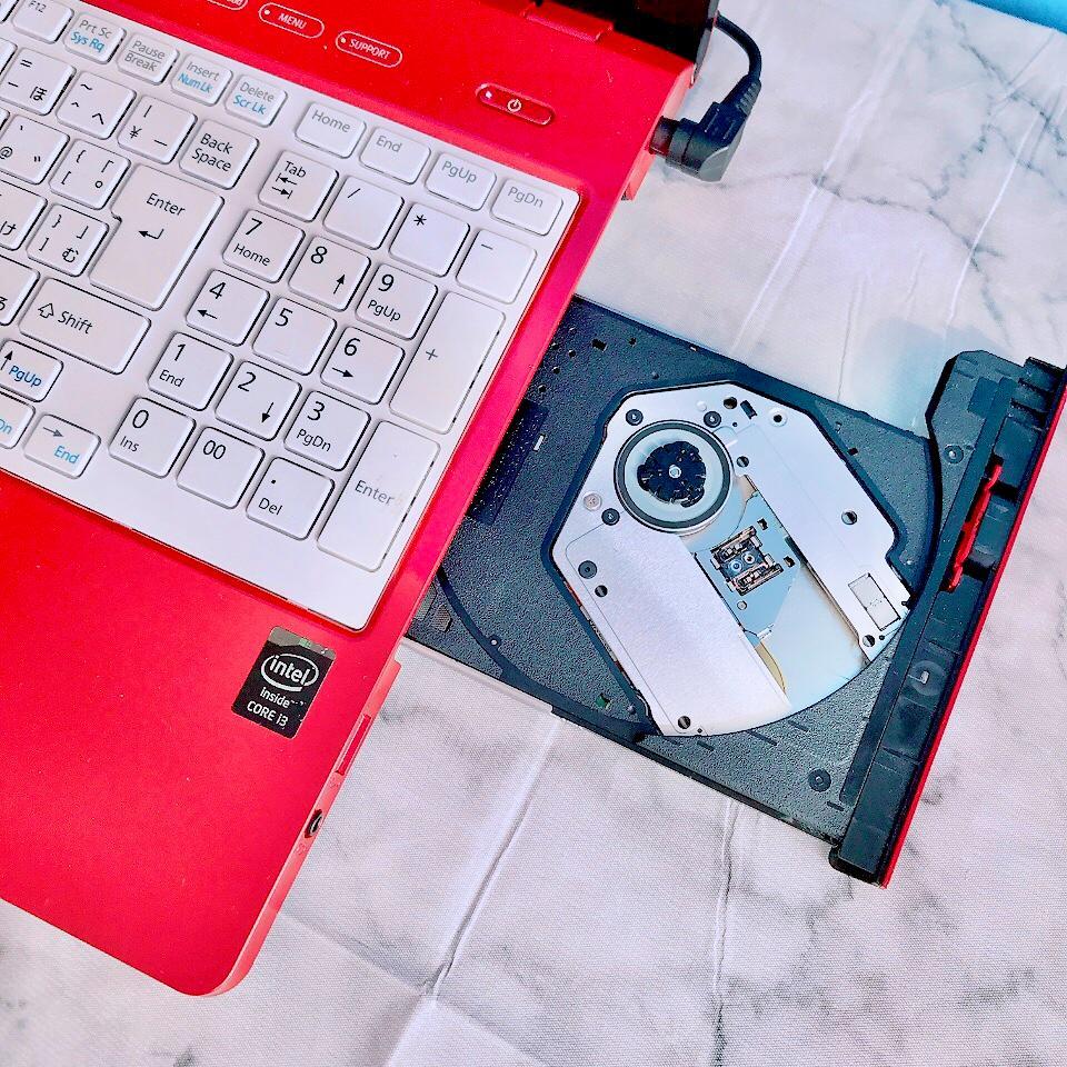 可愛い❣️富士通 大容量1TB✨ 赤ノートパソコン 薄型 カメラ付