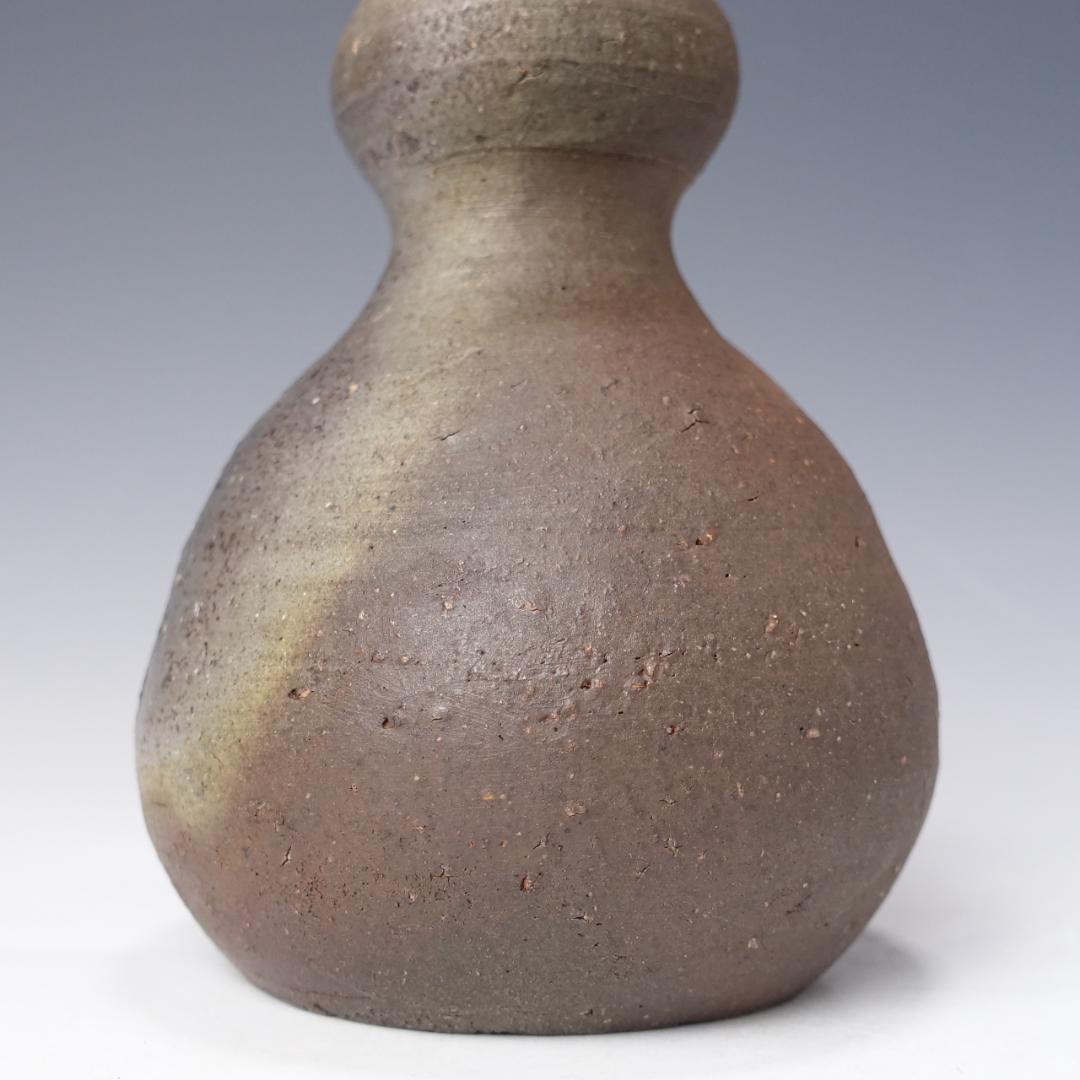 中村真(父 中村六郎)備前 瓢型 窯変徳利 共箱付 中村真(父 中村六郎)備前 瓢型 窯変徳利 共箱付