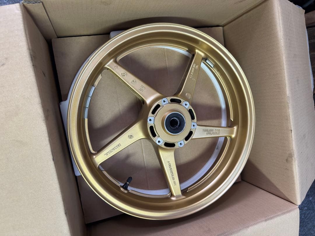 cb1300純正ホイールやや傷や汚れあり BRIGHTFACE_UK