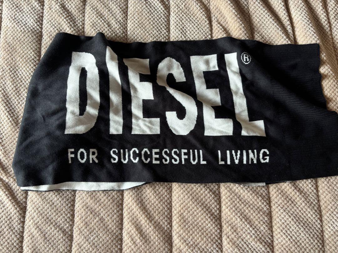 DIESEL ロゴマフラー ブラック DIESEL ロゴマフラー ブラック/ホワイト高価
