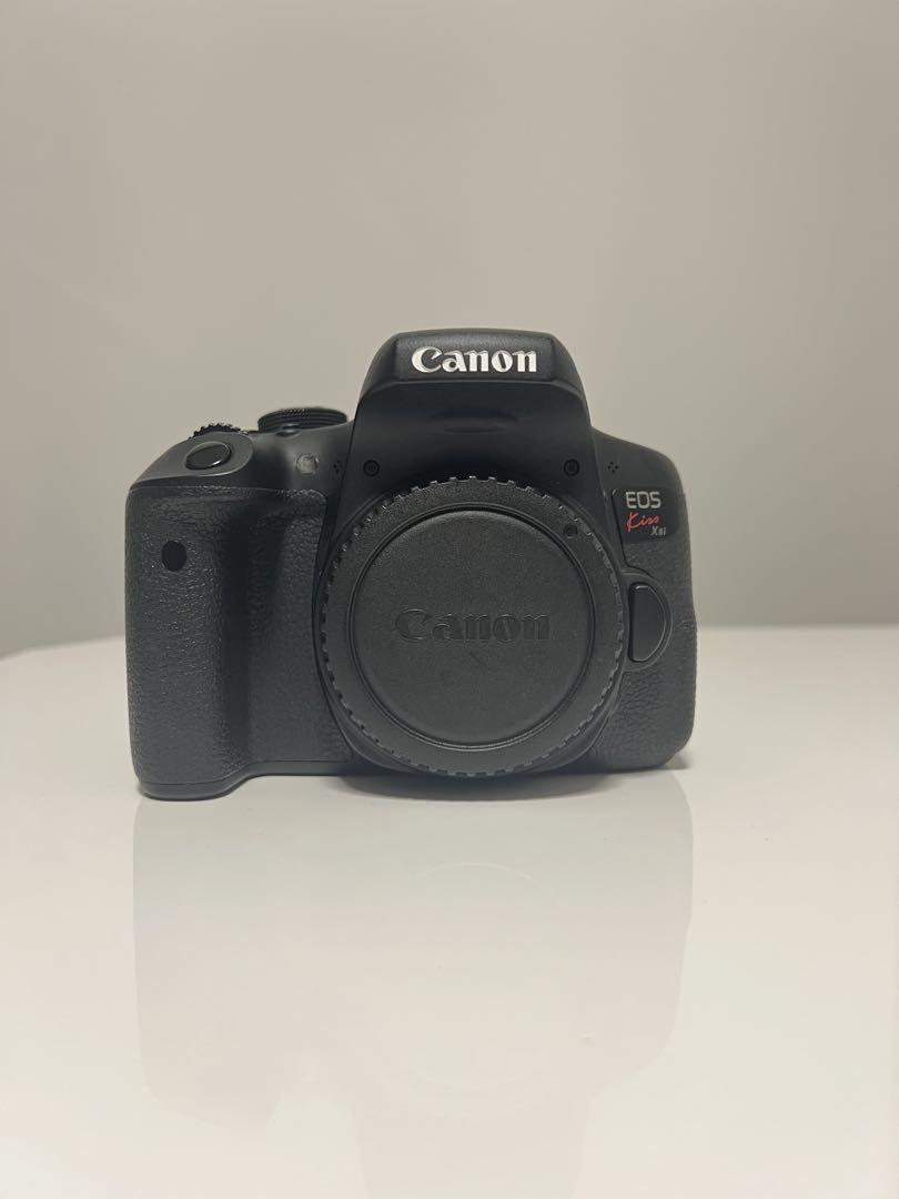 Canon EOS kiss X8i　本体とレンズ2本