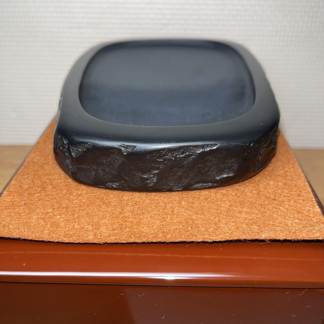 ⭕️龍渓石硯　彫刻文字の美しさに感動　自然硯　お手頃の大きさ