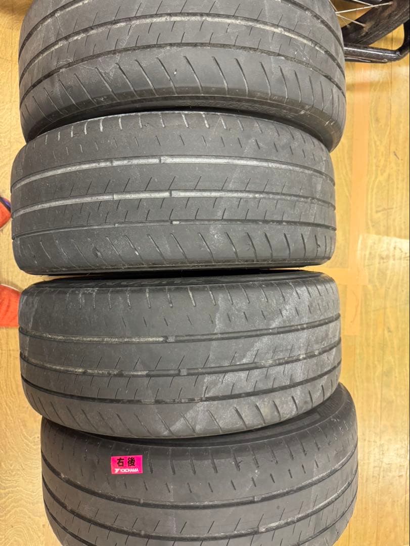 ウイングダンサーVIII プリウスにやや傷や汚れあり