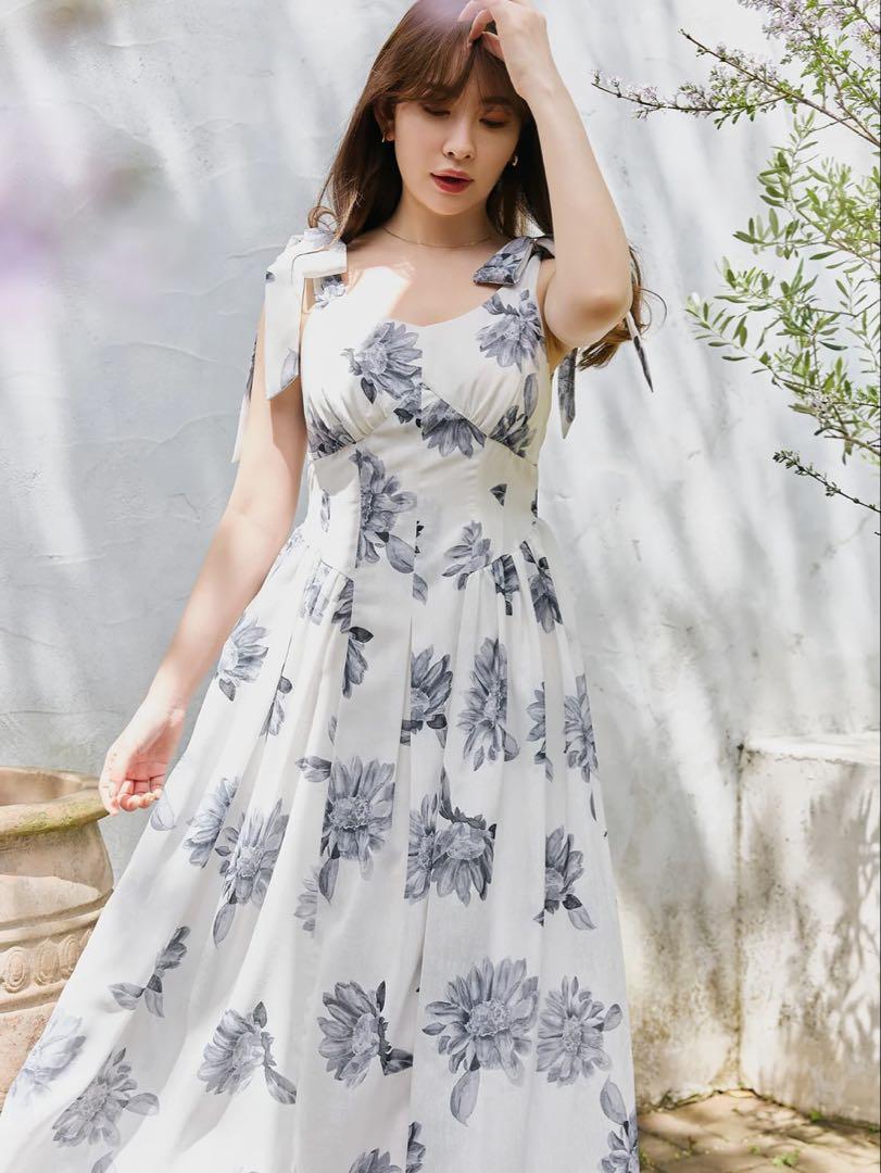 ワンピース Herlipto sunflower printed midi dress