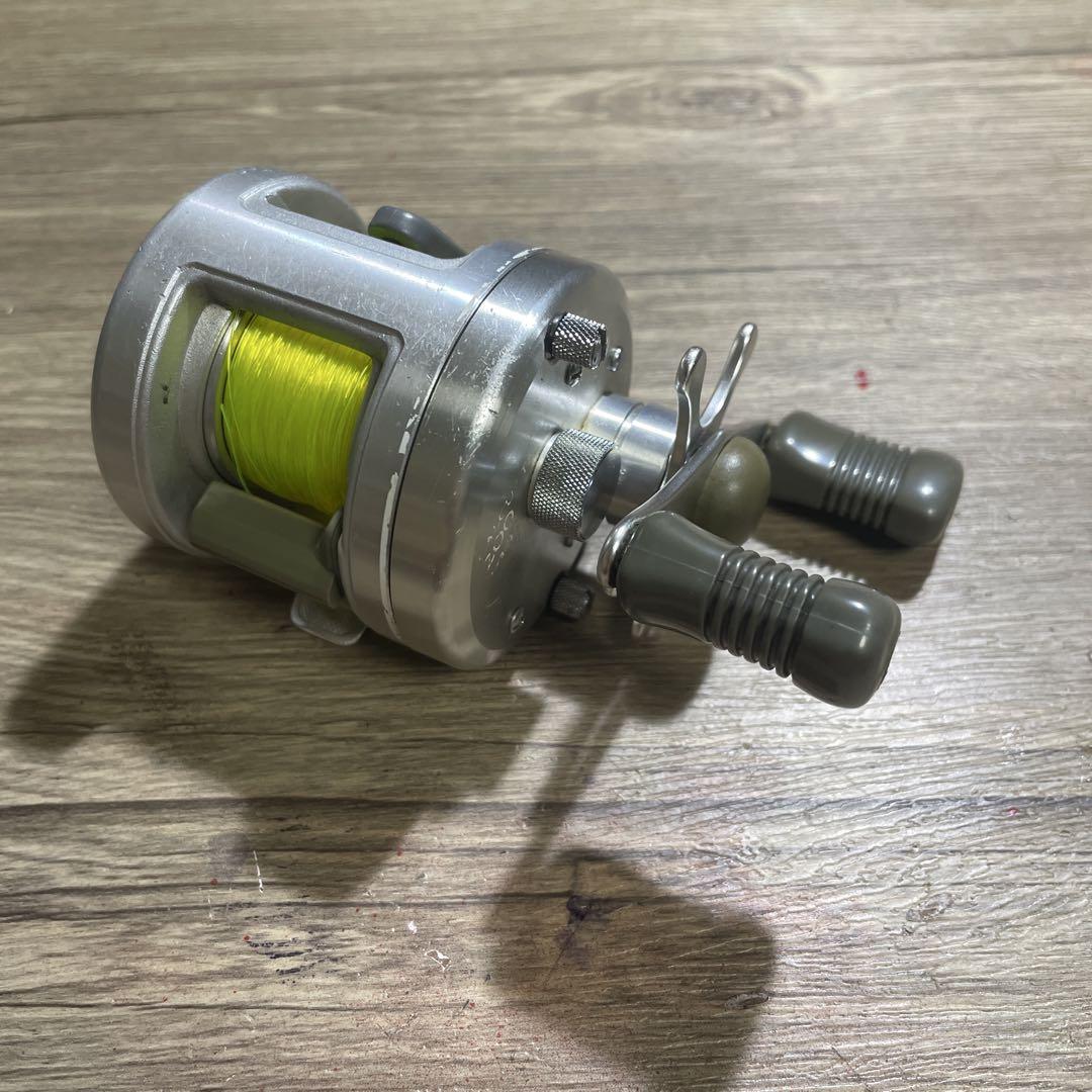 『値下げ可能』SHIMANO 92カルカッタコンクエスト200 値下げ可能』SHIMANO 92カルカッタコンクエスト200 - メルカリ