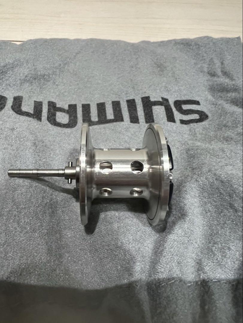 SHIMANO CALCUTTA リール シルバー