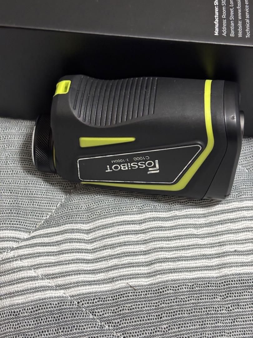 FOSSIBOTのC1000型ゴルフ用レーザー距離計