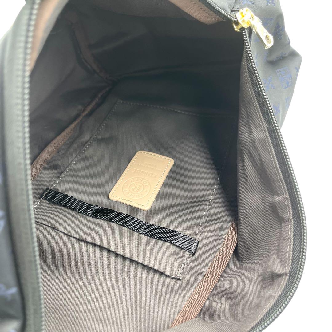【極美品/24年製】ラシット ボディバッグ 総柄 モノグラム ネイビー 軽量