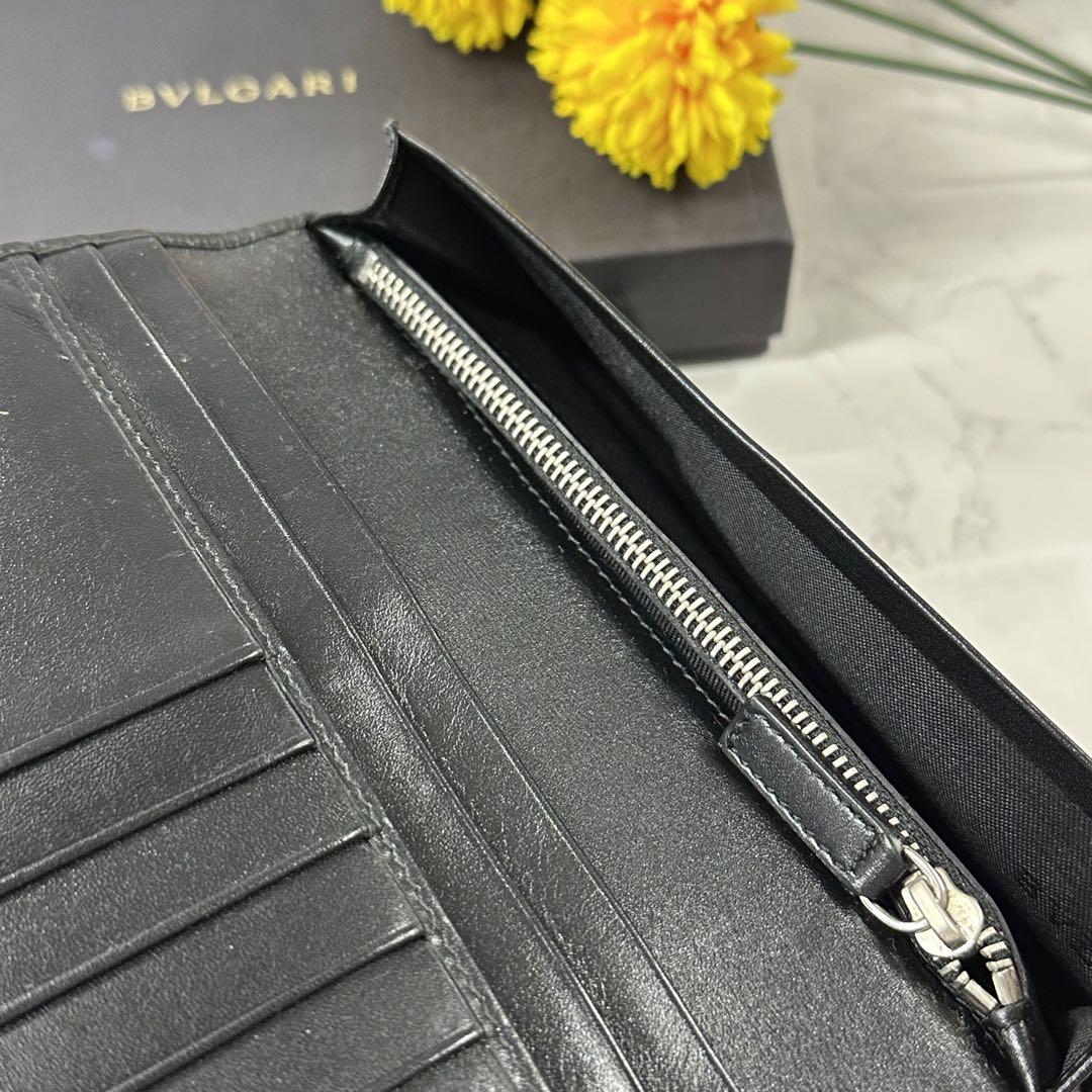 新品同様‼️ ブルガリ　BVLGARI 財布　二つ折り　長財布　ウィークエンド