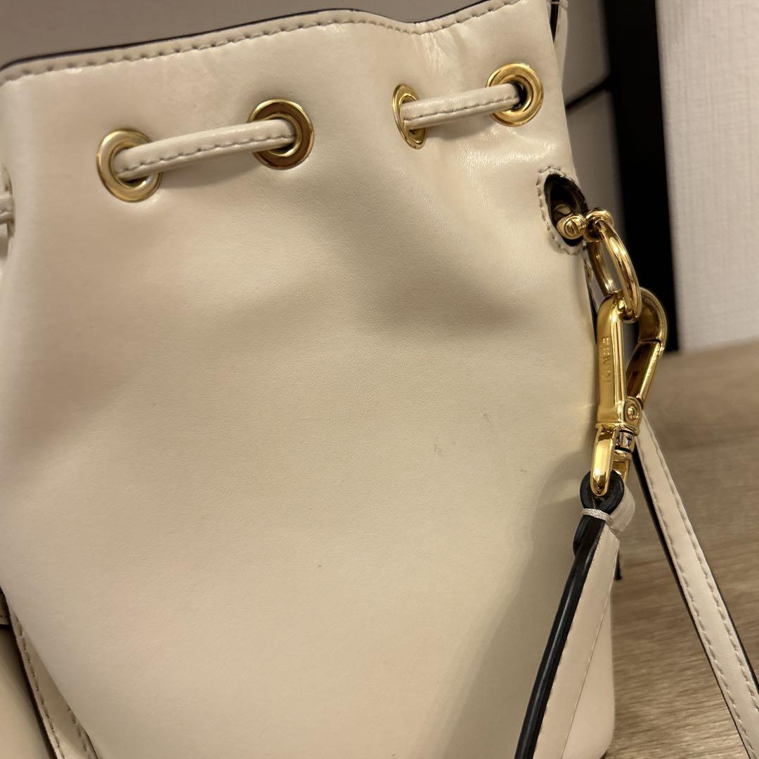 FENDIフェンディ　モントレゾール 巾着ショルダーバッグ