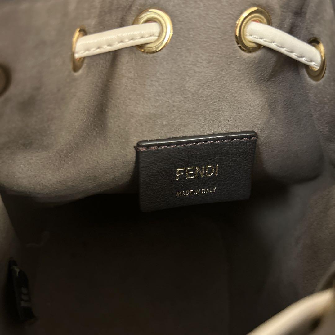 FENDIフェンディ　モントレゾール 巾着ショルダーバッグ