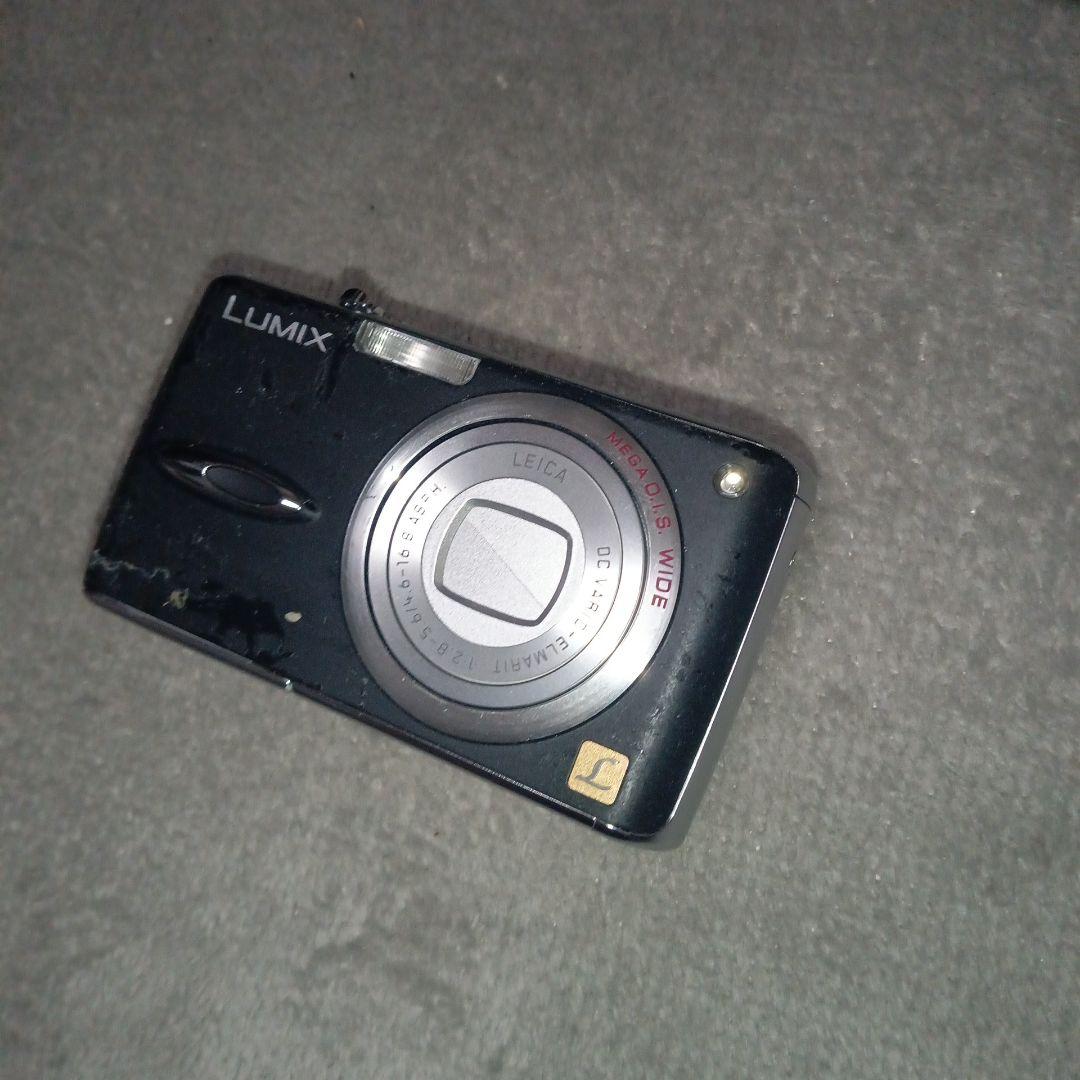 Panasonic　LUMIX　DMC-FX01　コンデジ