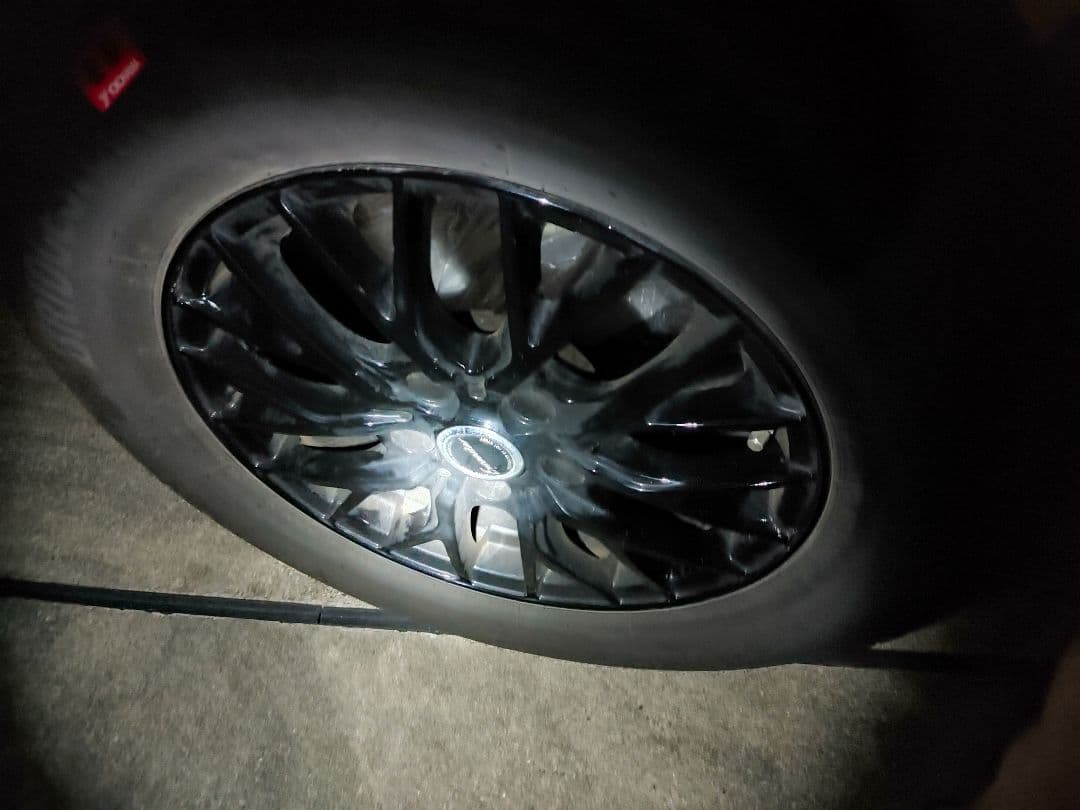 冬用タイヤセット ナットあり目立った傷や汚れなし