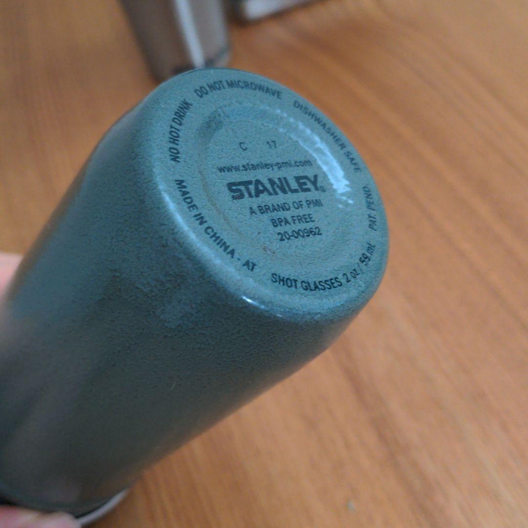 スタンレー 旧ロゴ ショットグラスとフラスコセット - メルカリ スタンレー 旧ロゴ ショットグラスとフラスコセット - メルカリ