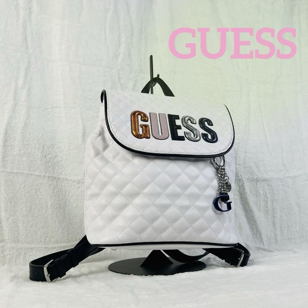 GUESS　ゲス　デカロゴ　キルティング　チェーンショルダー　リュックサック