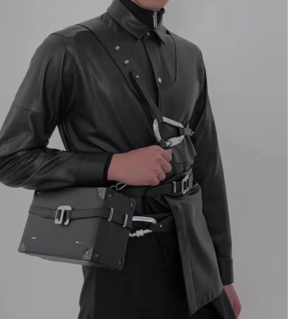 HELIOT EMIL　LEATHER TRUNK BAG