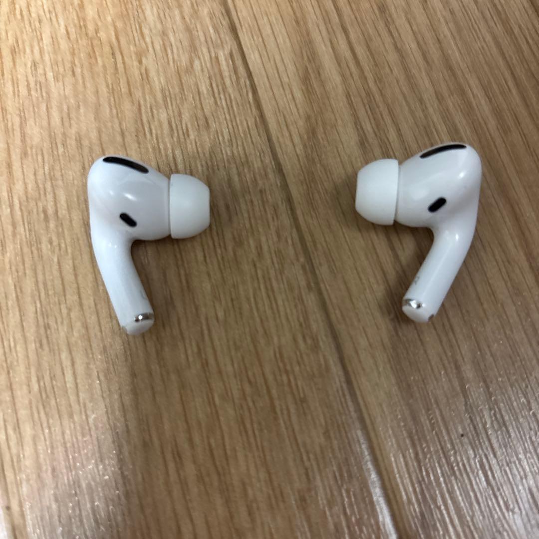 AirPodsPro 第1世代、ライトニングケーブル、アダプター、ケース AirPodsPro 第1世代、ライトニングケーブル、アダプター、ケース