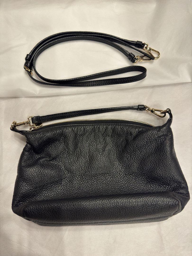 FURLA ブラックレザー ショルダーバッグ - メルカリ