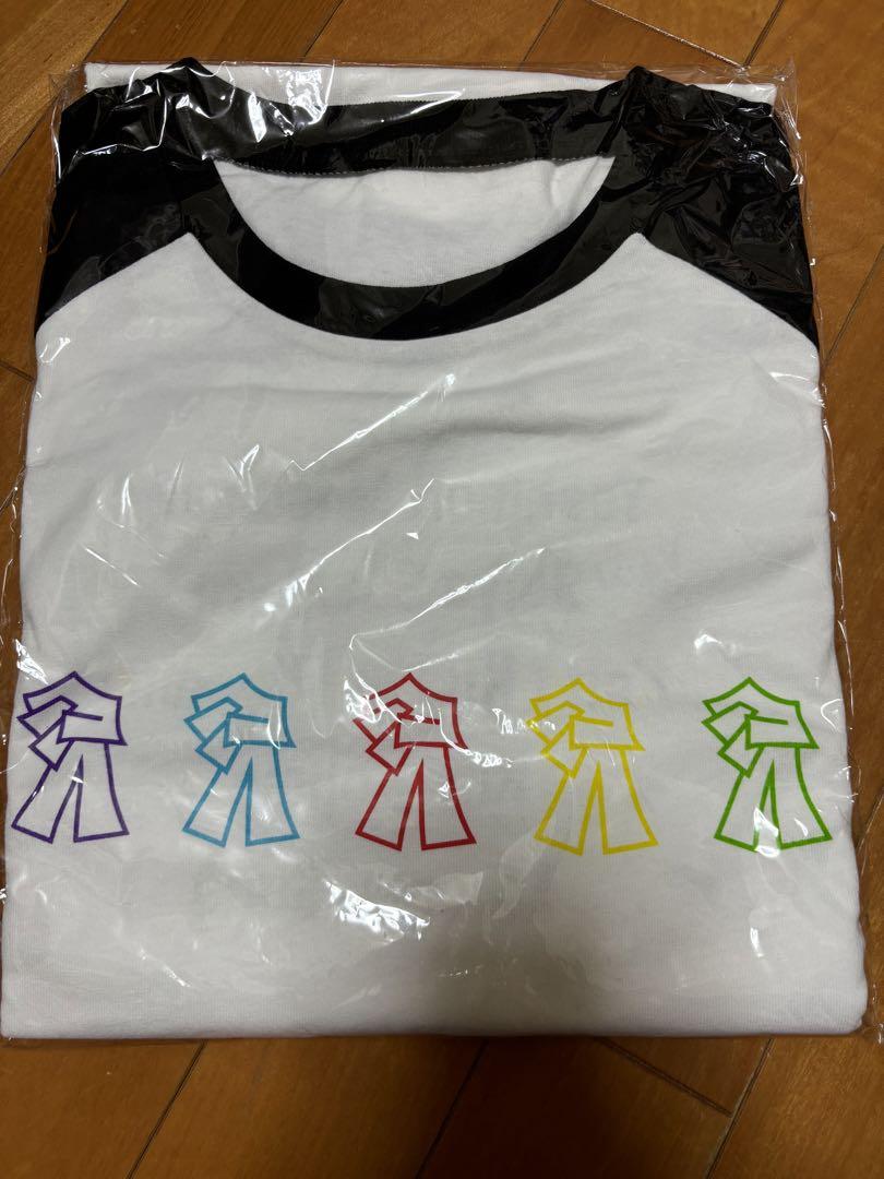 Aぇ! group デビューツアー Tシャツ Amazon.co.jp: Aぇ group Debut Tour グッズ Tシャツ : おもちゃ