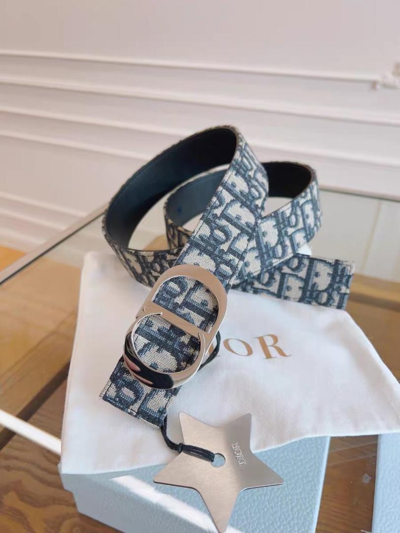 Dior ロゴ入りキャンバスベルト Dior ロゴ入りキャンバスベルト**01 - メルカリ