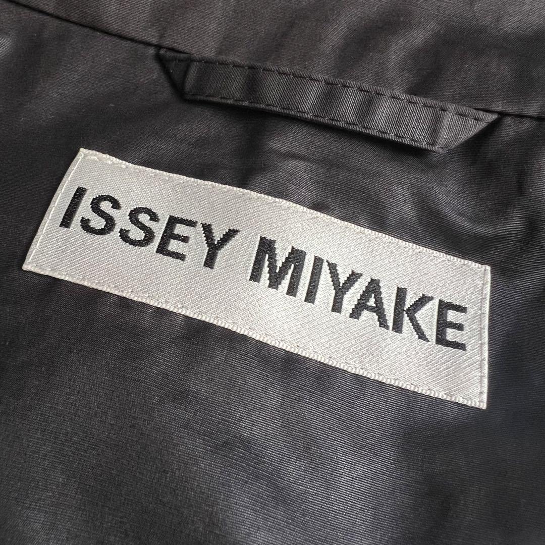 ISSEY MIYAKE　イッセイミヤケ　変形襟　ポリエステル　ロングコート　春