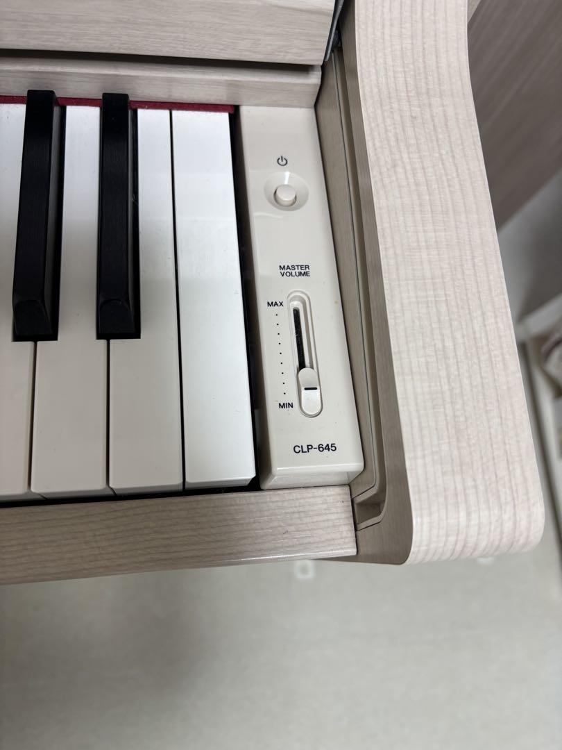 【専用】YAMAHA CLP-645 ライトグレー 電子ピアノ