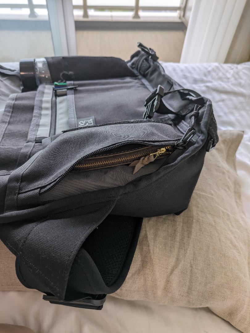 CHROME INDUSTRIES BURAN III メッセンジャーバッグ